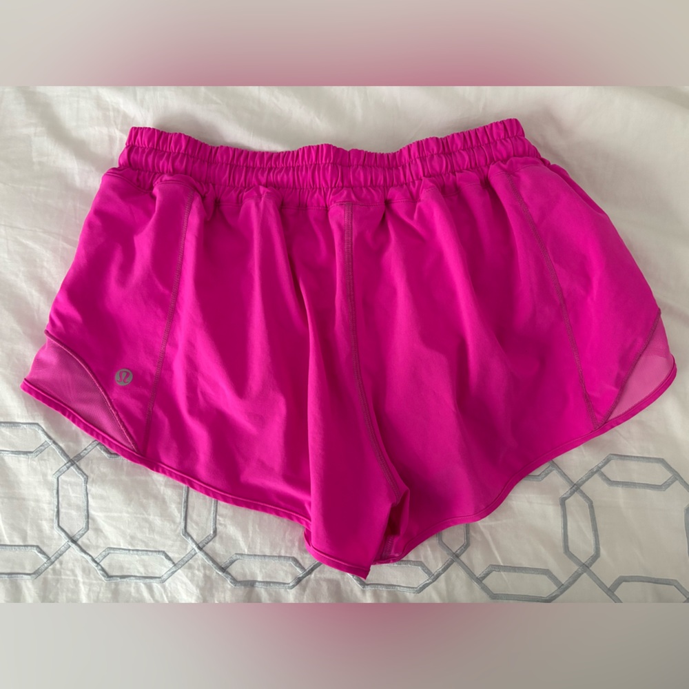 Rare Hotty Hot 2.5 Pow Pink Shorts